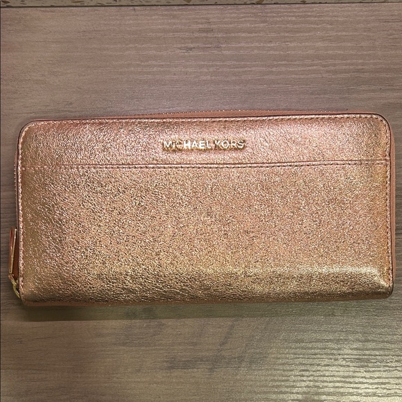 Michael Kors Metallic Rose Women's Wallet. EUC. - Picture 1 of 8